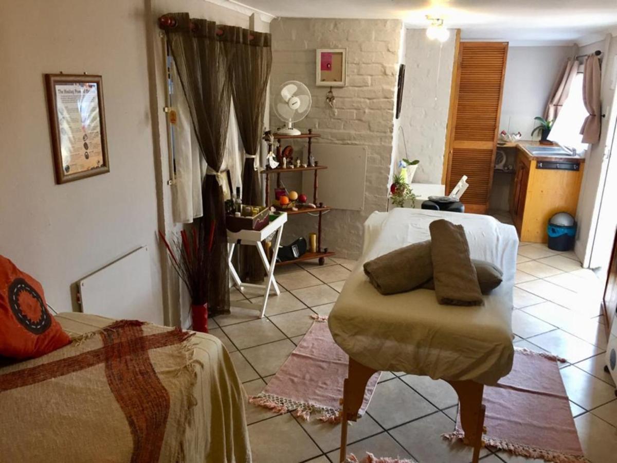 Jembjo'S Knysna Lodge & Backpackers ภายนอก รูปภาพ