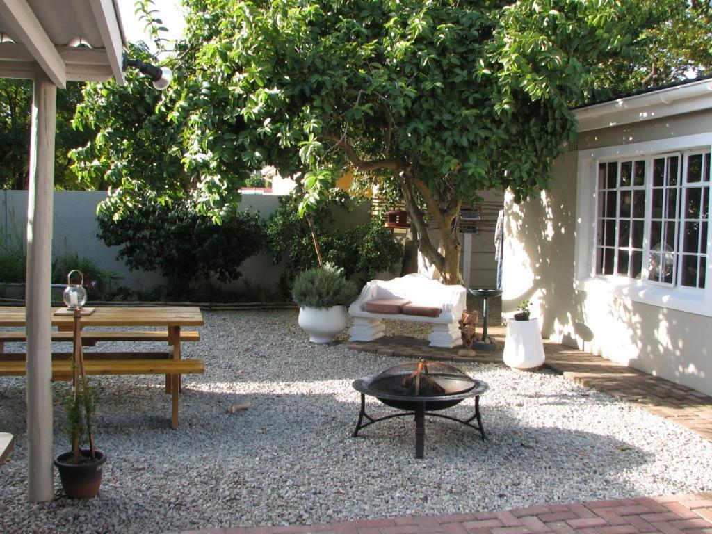 Jembjo'S Knysna Lodge & Backpackers ภายนอก รูปภาพ