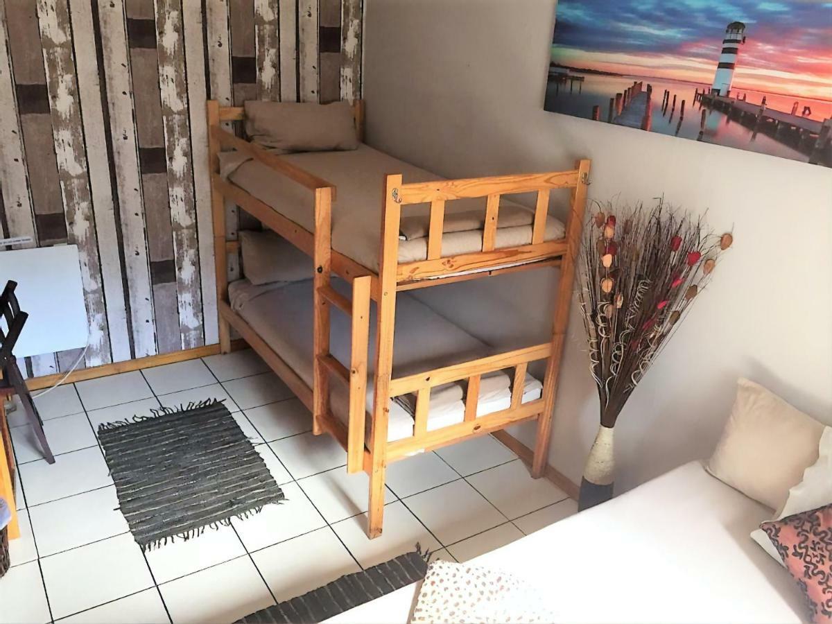 Jembjo'S Knysna Lodge & Backpackers ภายนอก รูปภาพ